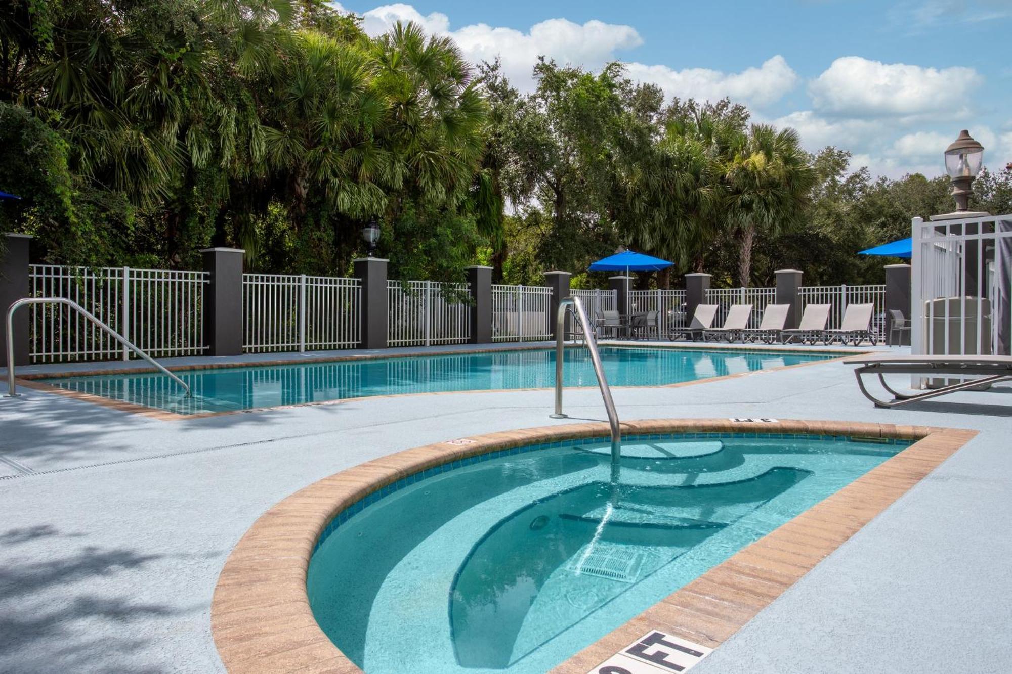 Holiday Inn Express & Suites Bradenton East-Lakewood Ranch By Ihg Εξωτερικό φωτογραφία